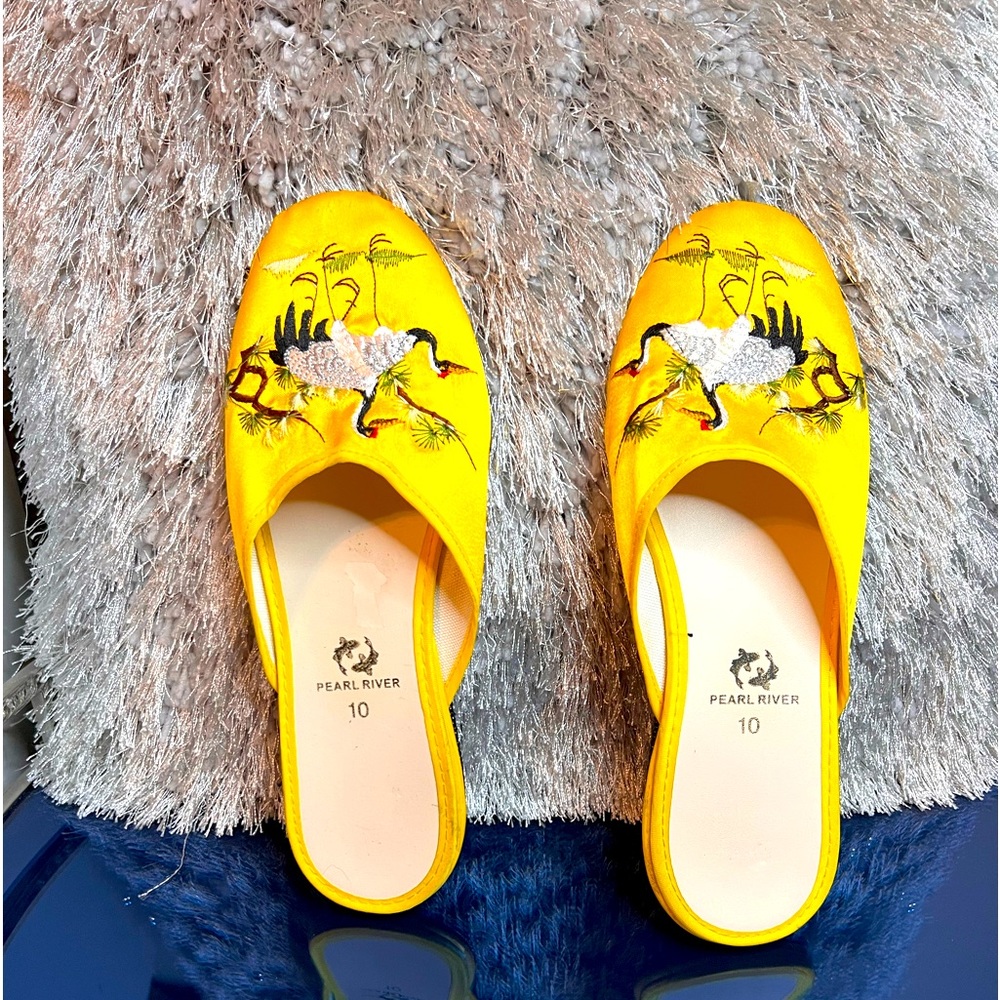 Women’s shoes